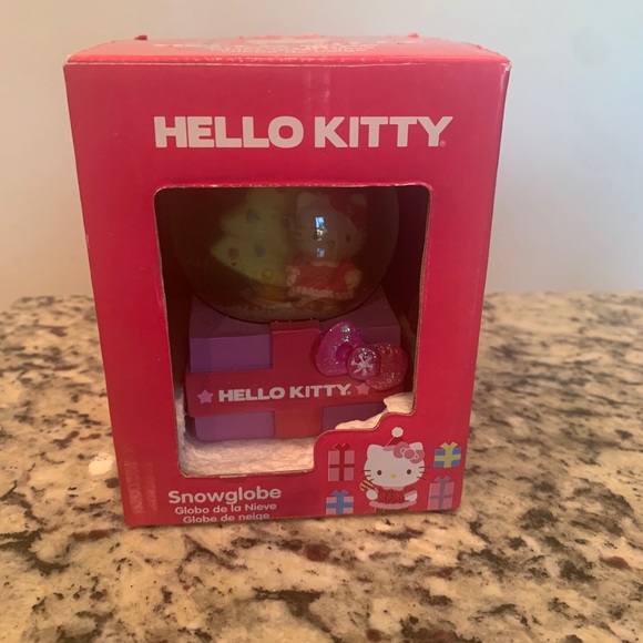 Hello kitty sanrio snowglobe 2013 - Picture 6 of 6